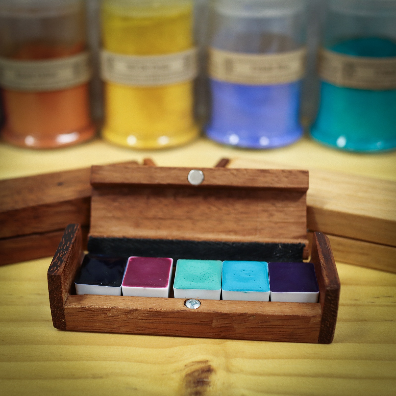 Travelling Watercolour Paint Set | Artisan Wooden Box – Metal Oxides Collection